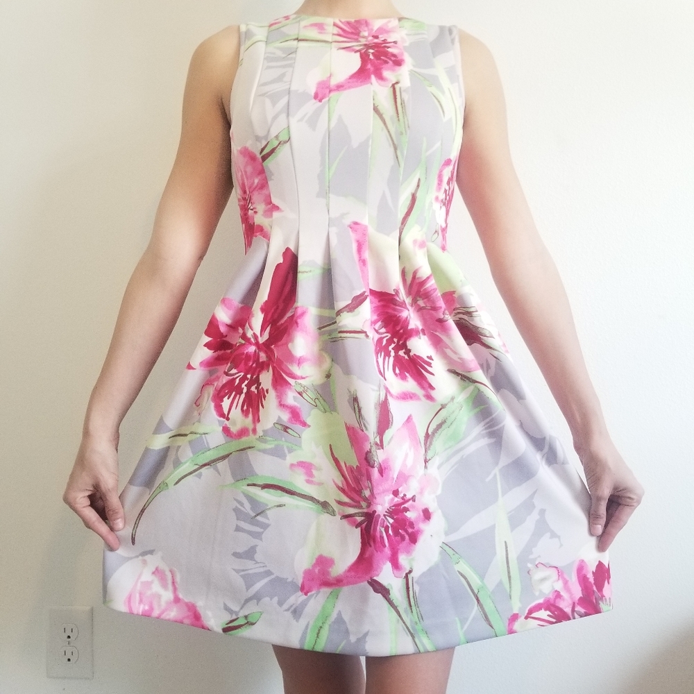 Vince Camuto - Floral Gray Pink Green Dress - Sz 2